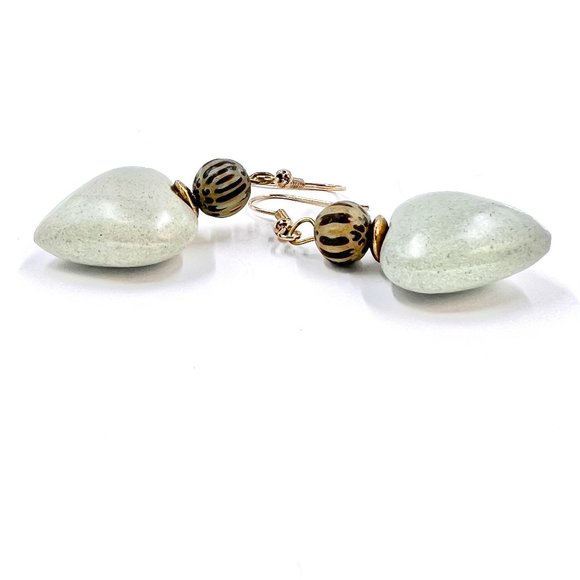 NWOT - BOHO Vibes Pale Green Bubble Heart Gold Tone Fishhook Earrings - Picture 5 of 5